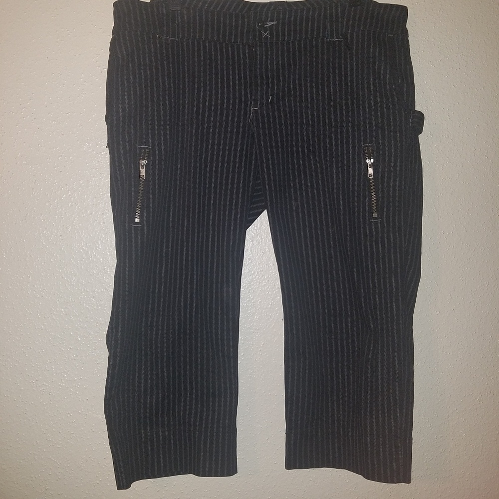 Relaxed fit pin stripe zippered shorts